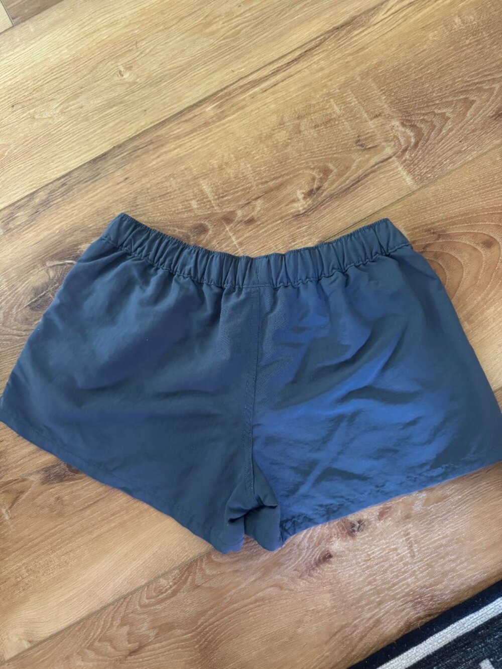 Patagonia Barely Baggies Shorts - Picture 2 of 3